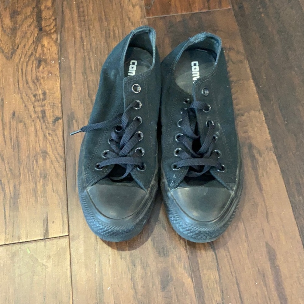 Black converse